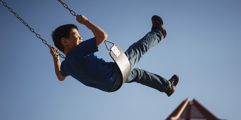 Kids Still Playing On The Monkey Bars Prevent Emergency Room Visits With These Playground Injury Prevention Tips Chain Cohn Stiles Blogging For Justice